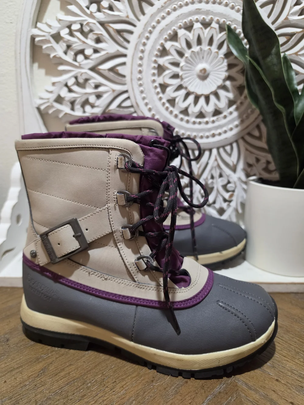 Bearpaw Waterproof Winter Boots in Gray, Beige & Purple Womens Size 7 - Picture 5 of 7